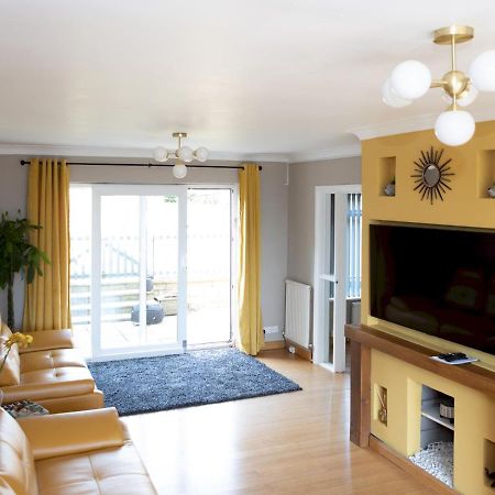 Pass The Keys Amazing 4 Bedroom Property- Hot Tub & Sea Views Скарборо Екстер'єр фото