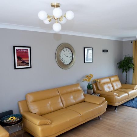 Pass The Keys Amazing 4 Bedroom Property- Hot Tub & Sea Views Скарборо Екстер'єр фото
