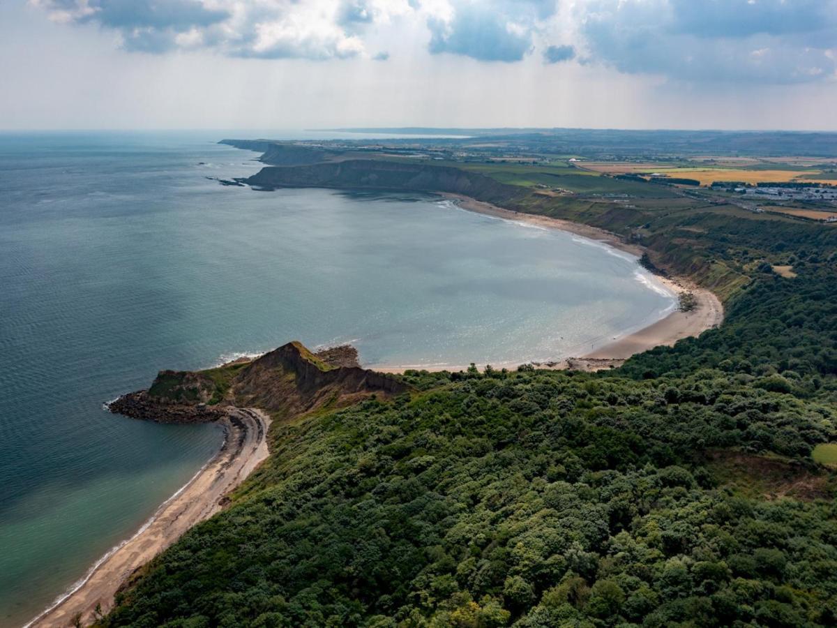 Pass The Keys Amazing 4 Bedroom Property- Hot Tub & Sea Views Скарборо Екстер'єр фото